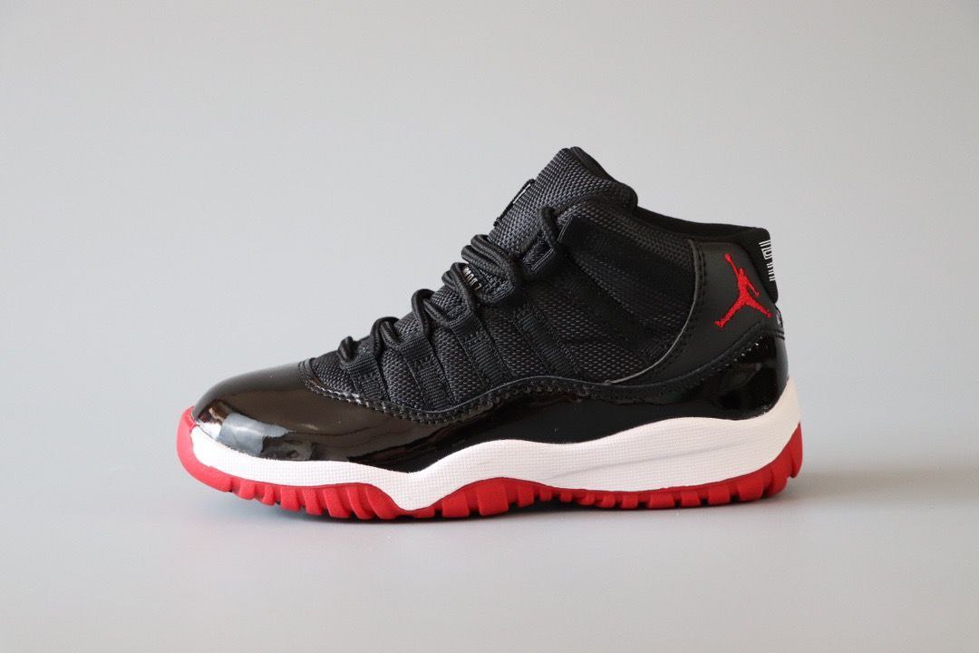کتونی بچه گانه نایک ایر جردن ۱۱ مشکی قرمز Nike air jordan 11