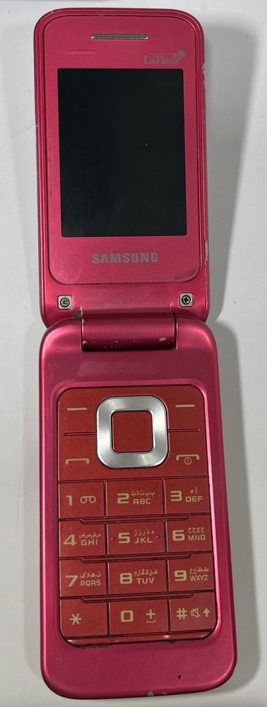 گوشی تاشو سامسونگ مدل Samsung GT-C3520 ((تعمیر نشده.تک سیمکارت))**تمام فابریک**شبکه:2G **منو فارسی با 28 GB حافظه داخلی **اصالت کالا:اورجینال””وضعیت رجیستری:سفید و داخل شبکه””
