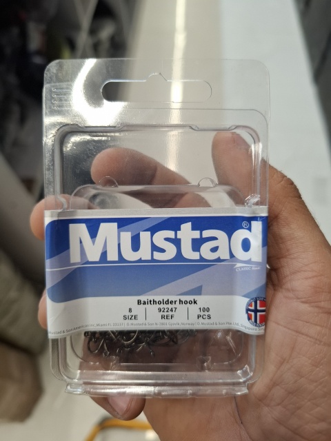 قلاب ماهیگیری موستاد Mustad سرکج پشت خار دار سایز 8