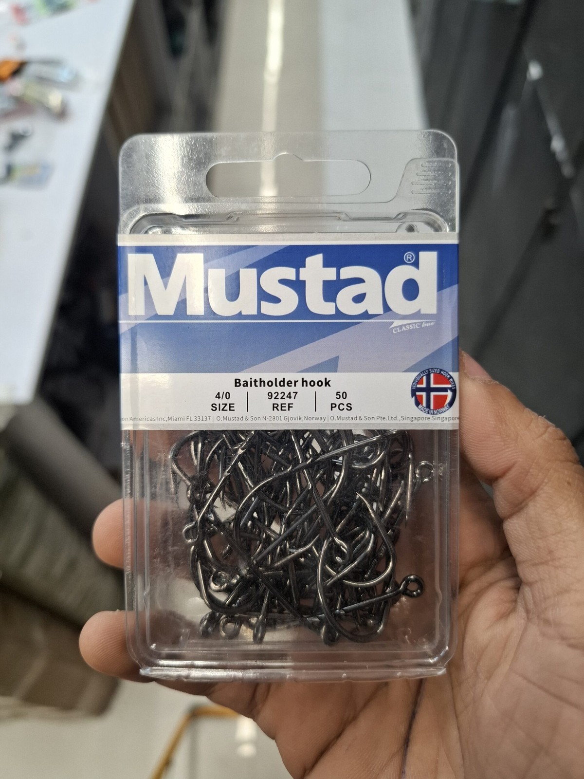 قلاب ماهیگیری موستاد Mustad سرکج پشت خار دار سایز 4