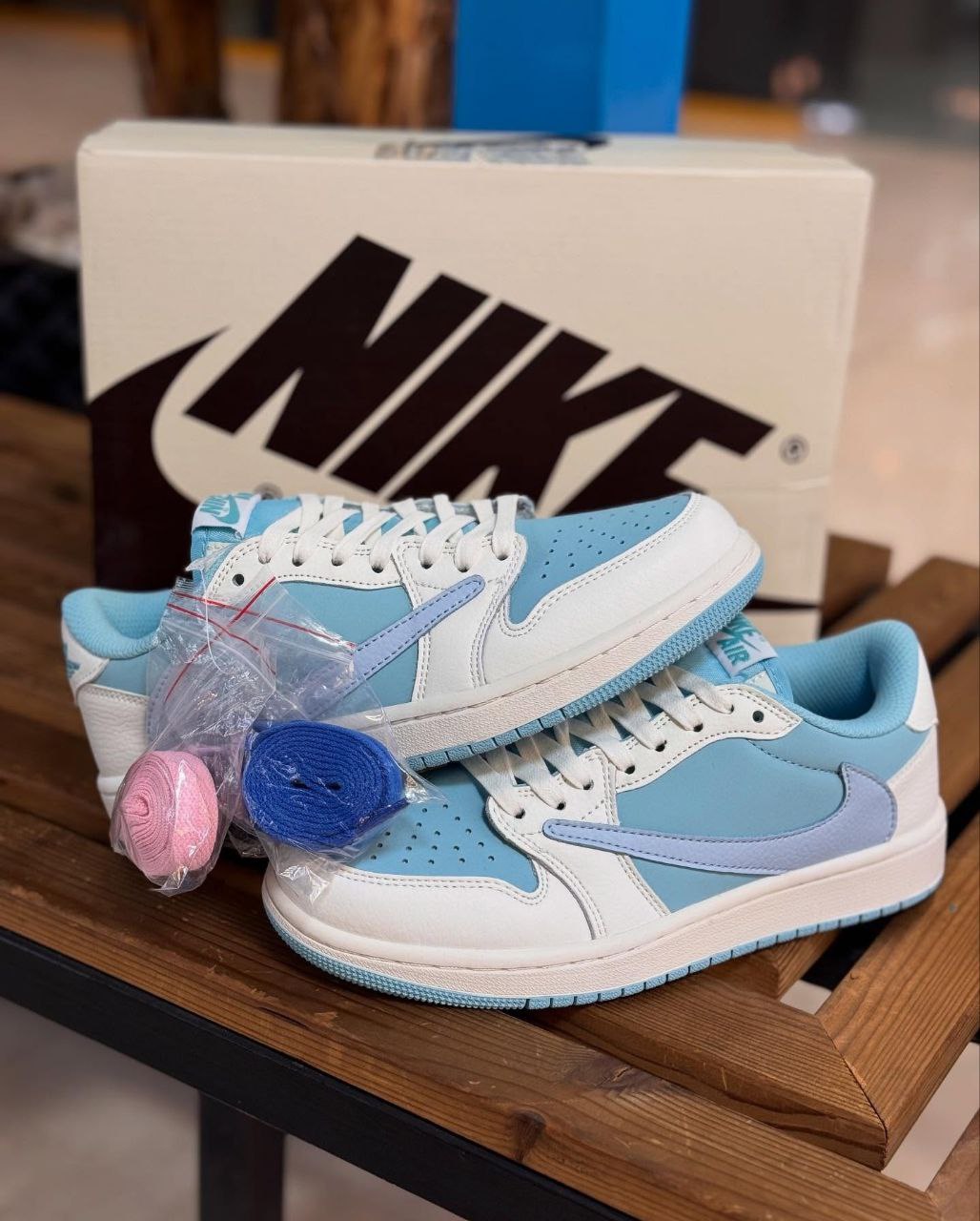 نایک ایر جردن ۱ تراویس اسکات بدون ساق فراگمنت آبی Nike air jordan 1 low Travis Scott Fragment Blue