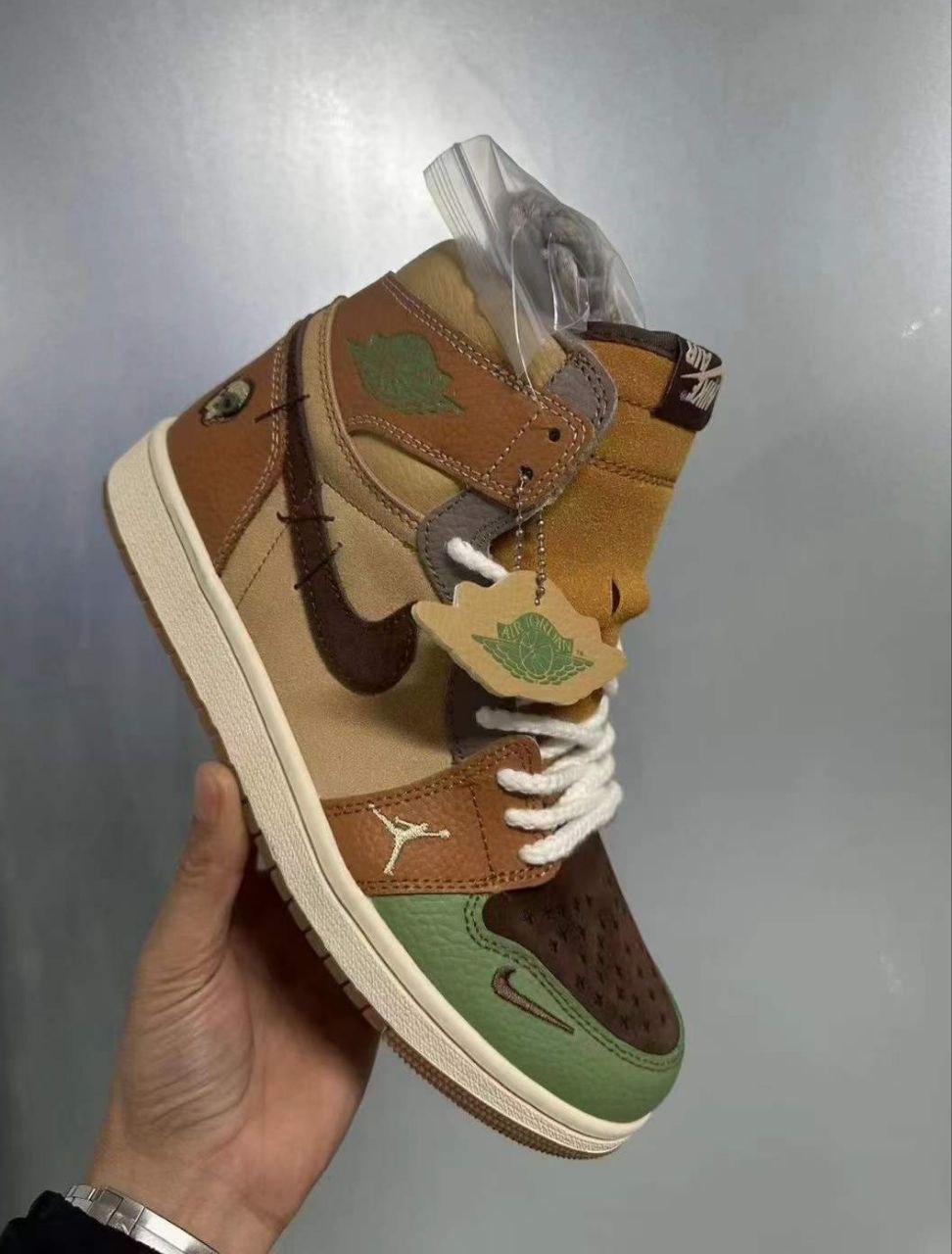 نایک جردن ۱ ساقدار زیون وودو قهوه ای سبز Nike jordan 1 high zion Voodo