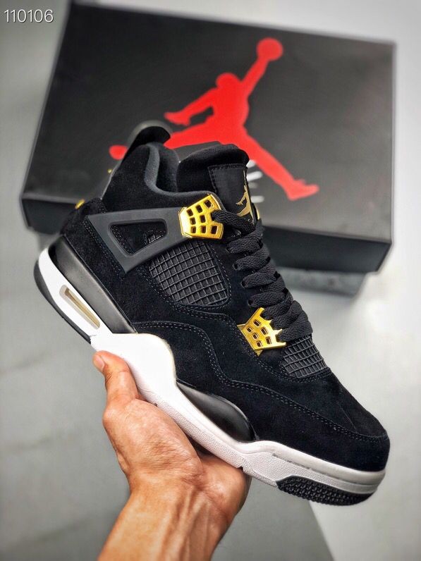 نایک ایر جردن ۴ رترو مشکی طلایی Nike air Jordan 4 retro black and gold