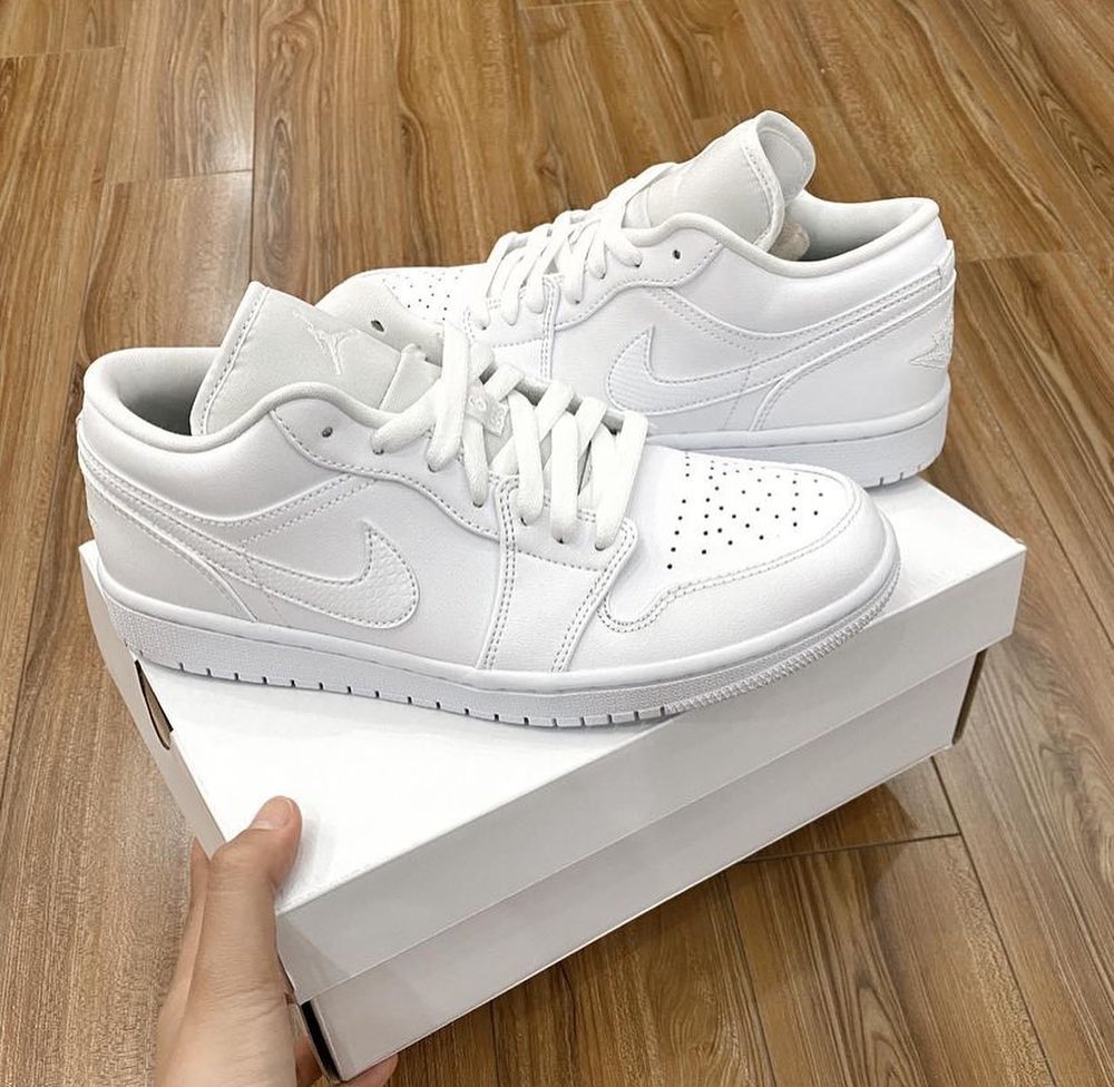 نایک ایر جردن ۱ بدون ساق تمام سفید Nike air jordan 1 low white