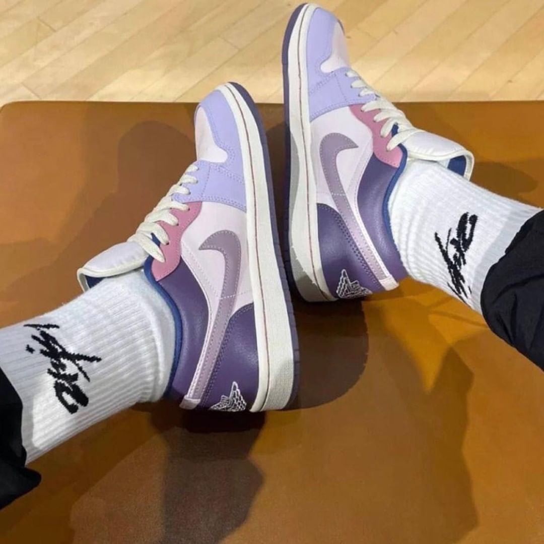 نایک ایر جردن ۱ بدون ساق رنگی بنفش Nike air jordan 1 low pink purple