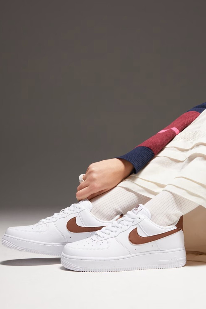 Air Force 1 07 AF1 Next Nature اسنیکر زنانه کفش ورزشی روزمره زنانه سفید-قهوه ای Nike نایکی اورجینال