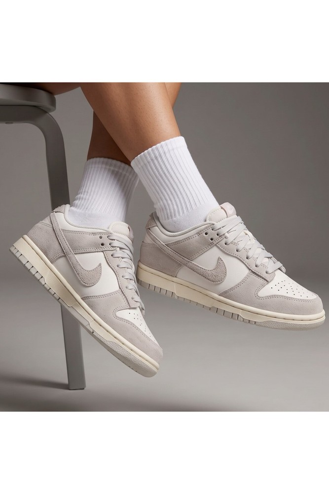 Sneaker Daily Suede Dunk Low SE Suede Daily Sportie (Slim Fit) Nike نایکی اورجینال