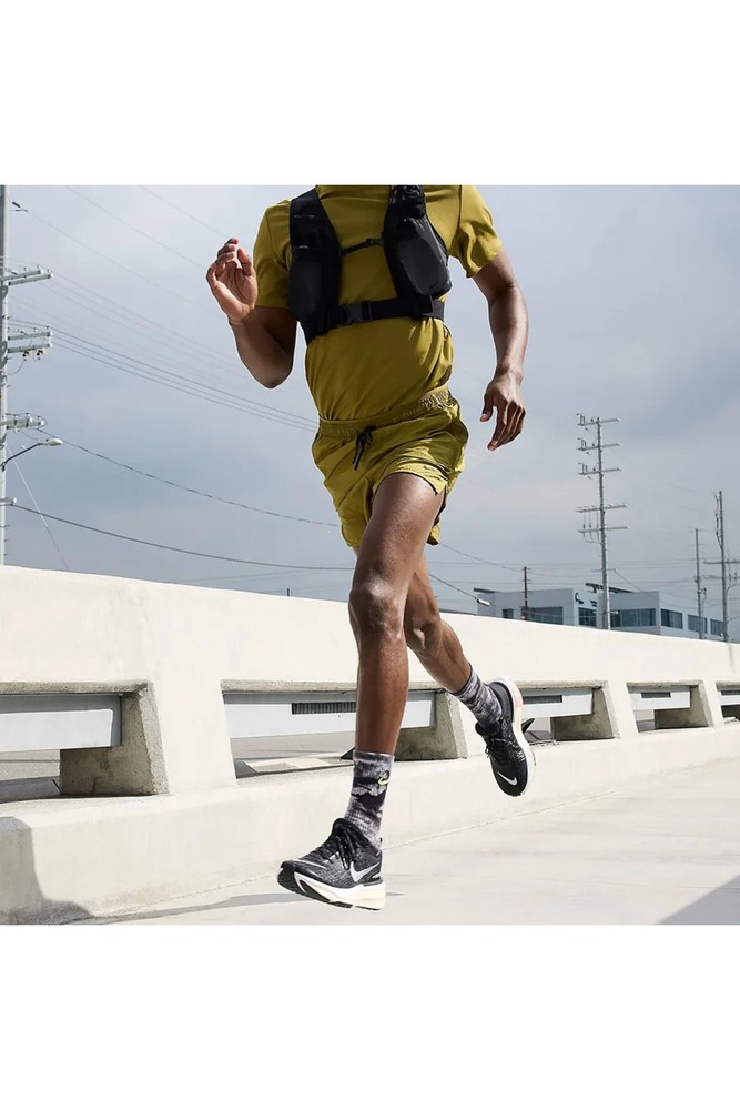 ZoomX Invincible Run Flyknit 3 Road Running dr2660 001 Nike نایکی اورجینال