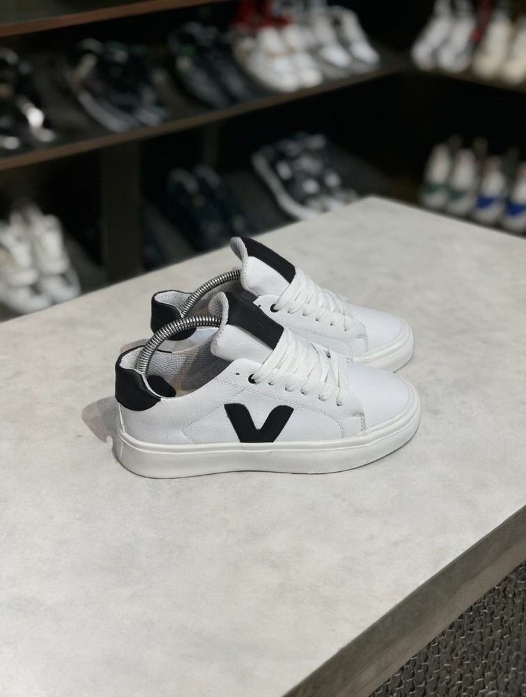 ونس VEJA