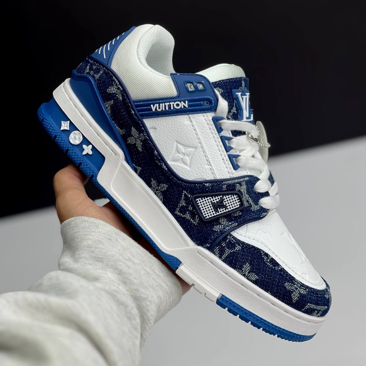 لویی ویتون ترینر سفید آبی Louis Vuitton Trainer White Blue