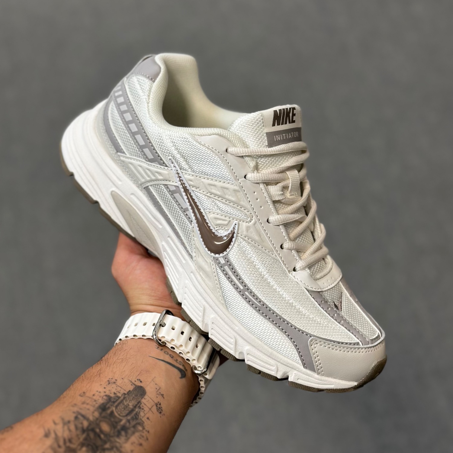 نایک اینشیادور سفید کرم – Nike Initiator