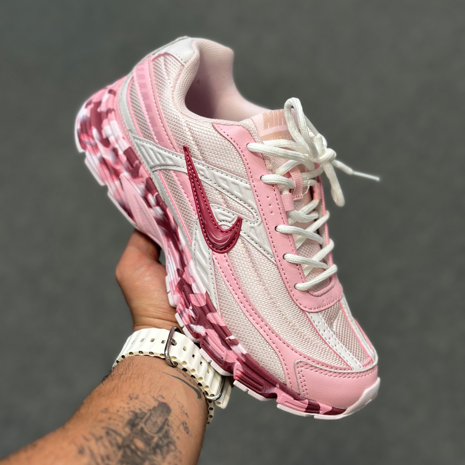 نایک اینشیادور صورتی – Nike Initiator