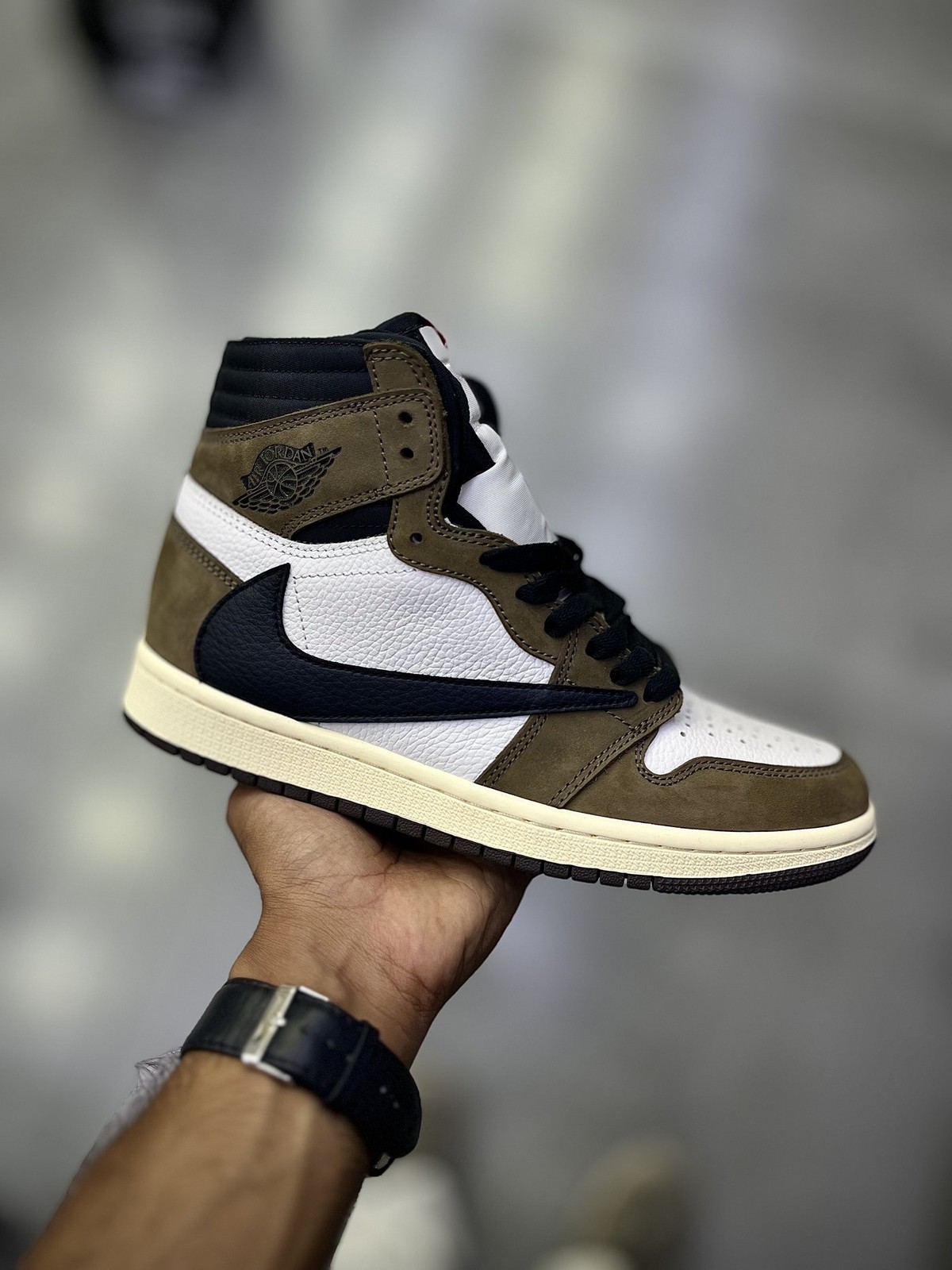 جردن وان های تراویس اسکات موکا | Travis Scott x Air Jordan 1 Retro High OG “Mocha