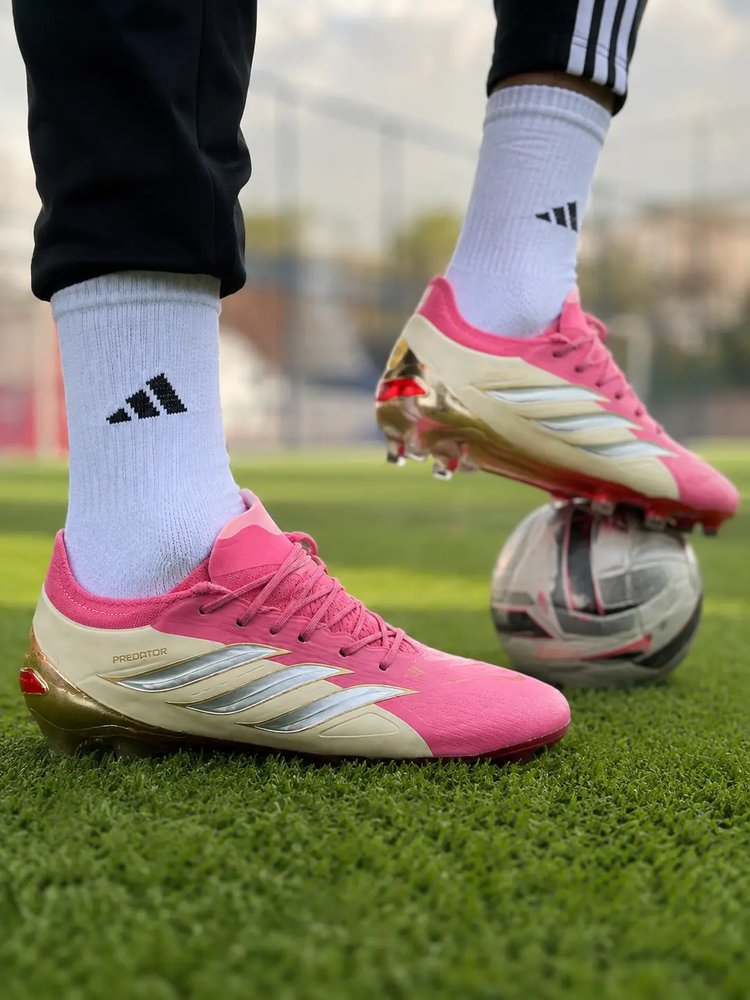کفش فوتبال آدیداس Adidas Predator