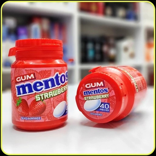 آدامس منتوس طعم توت فرنگی بدون قند mentos