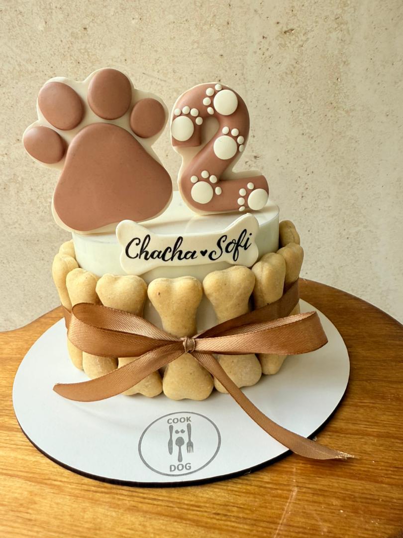 کیک تولد پت با دیزاین بیسکوییت کوک داگ Cookdog