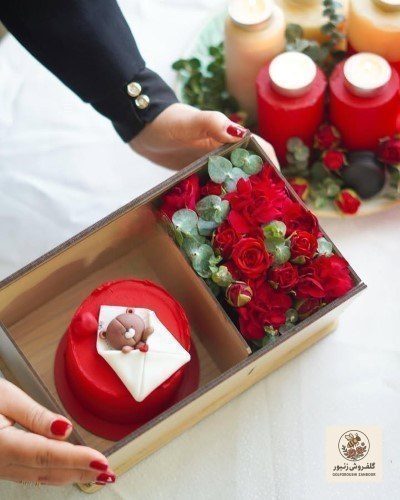 کیک تولد و باکس گل خاص آبی | کد: ZNB-SIW