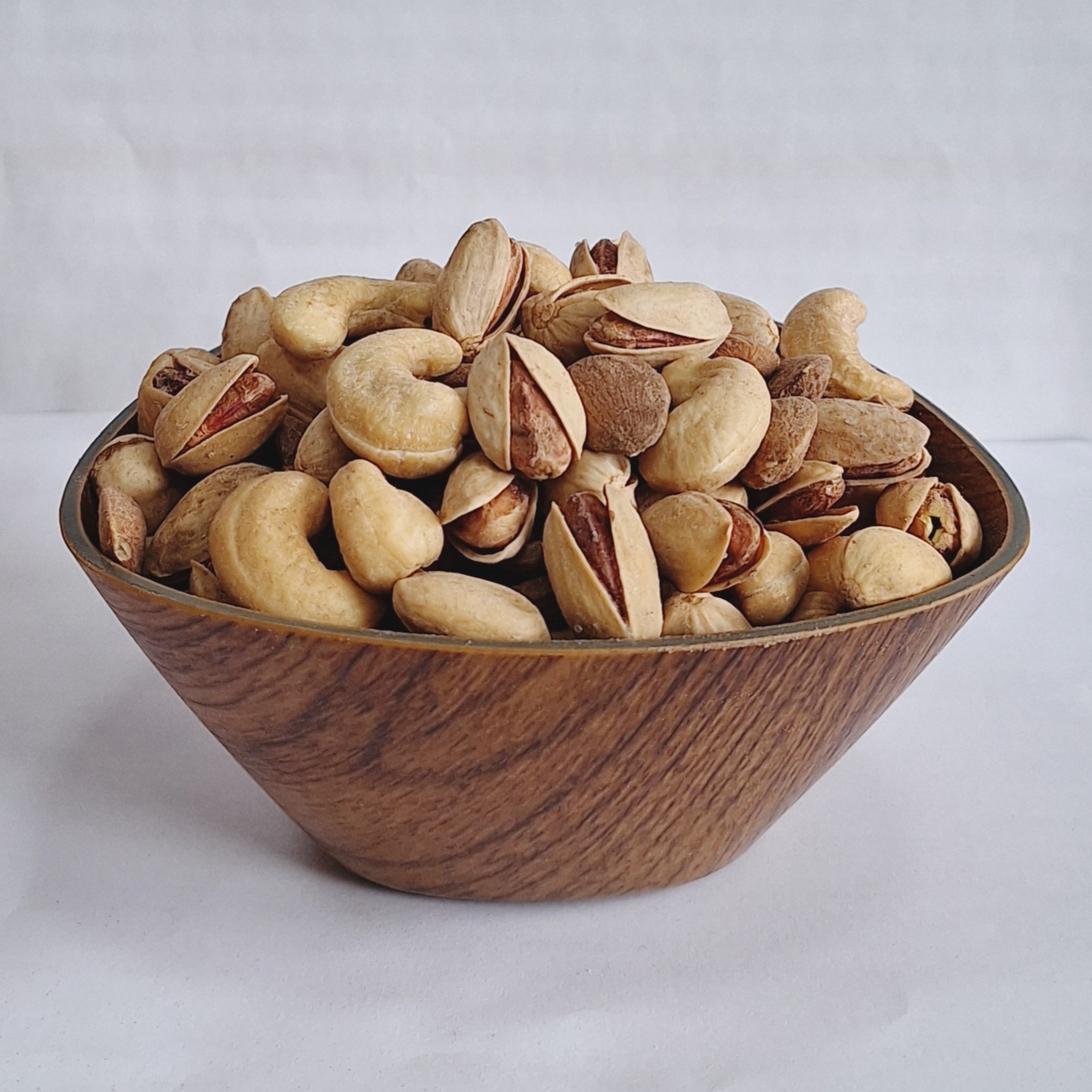 اجیل 4مغز عربی یک کیلو