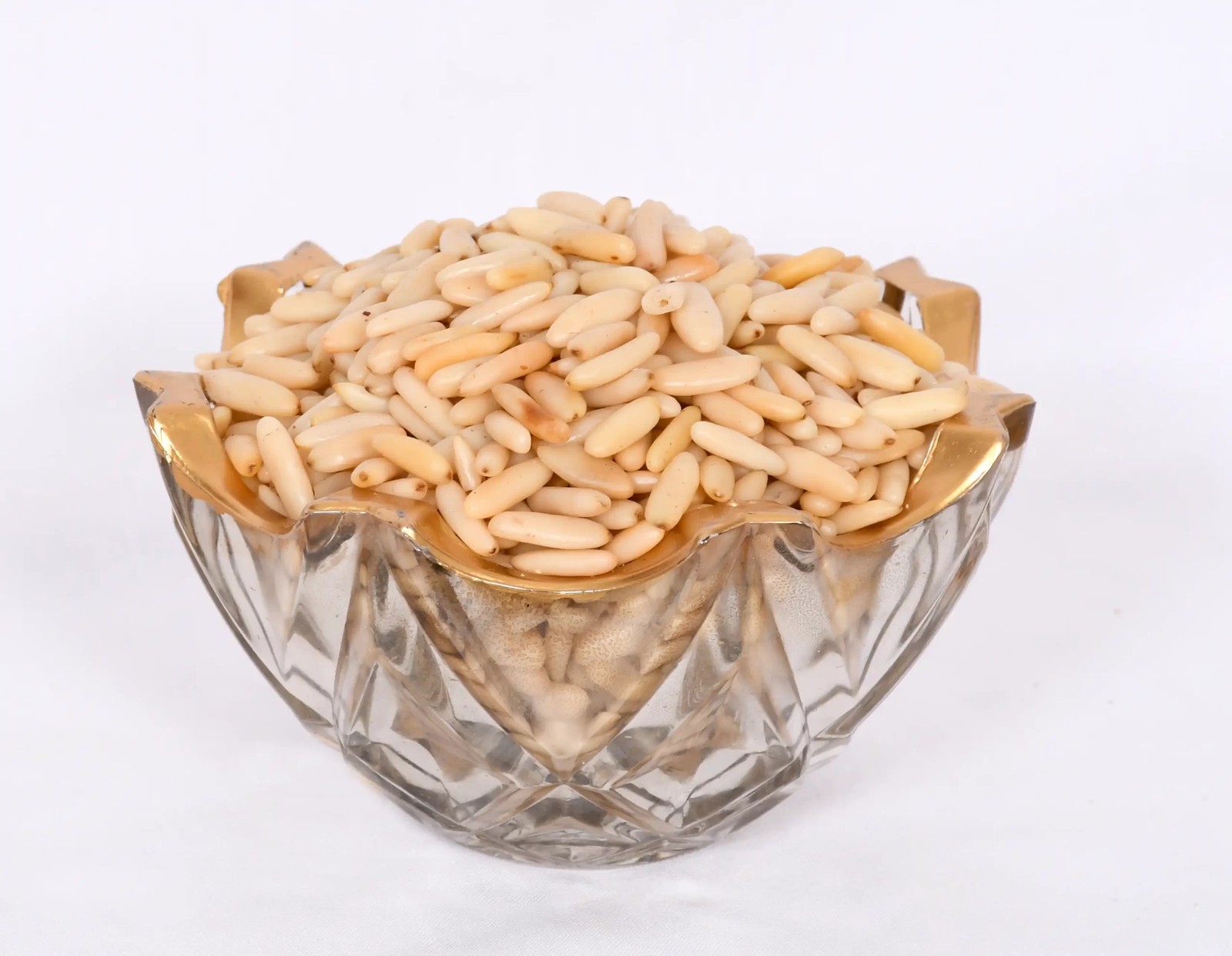 مغز چلغوز خام تازه (100 گرم)
