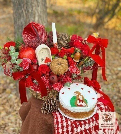 کیک و دسته گل به مناسبت هفته ناجا | کد: ZNB-TPC