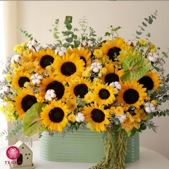 Elisa Sunflower Flower Box for Birthday