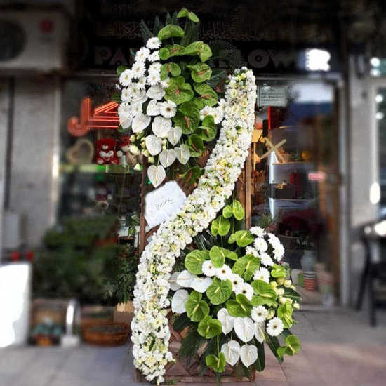 Parmida Lisianthus and Green and White Anthurium Funeral Wreath Flower
