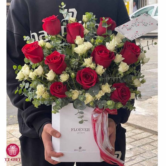 Raaz Flower Box