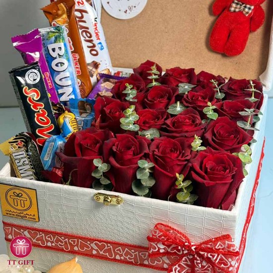 Zanyar Chocolate and Red Rose Flower Box