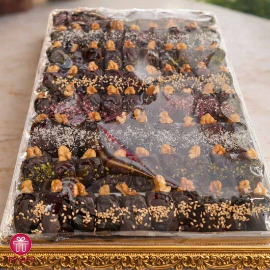 Date tray with walnuts