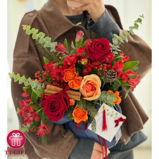 Hasiba Rose and Alstroemeria Flower Box