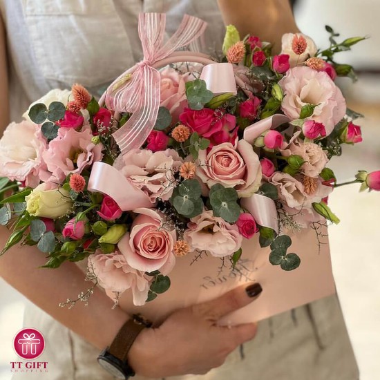 Aryan Rose and Lisianthus Flower Box