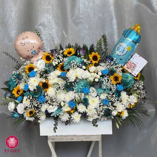Barman Sunflower, Rose and White Chrysanthemum Flower Box