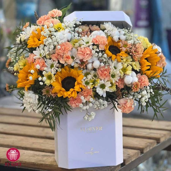 Ladan Sunflower and Carnation Flower Box