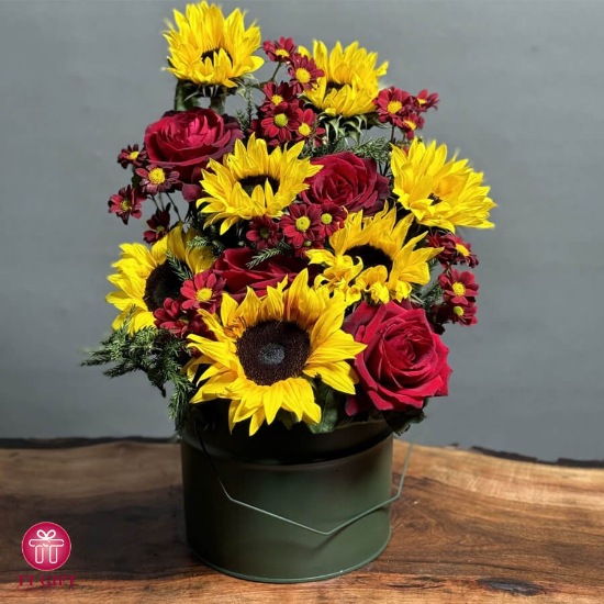 Delava Sunflower and Red Rose Flower Box