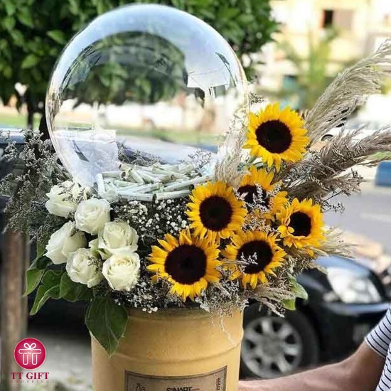 Arad Sunflower and White Rose Flower Box