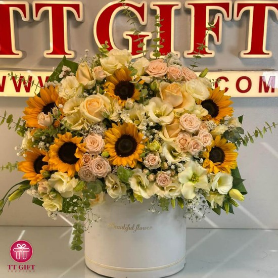Pouran Sunflower and Rose Flower Box for Birthday