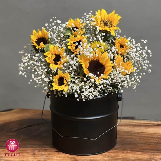 Selina Sunflower and Gypsophila Flower Box