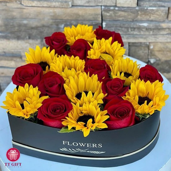 Telma Sunflower and Red Rose Heart Flower Box