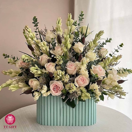 Parsin White Rose and Tuberose Flower Box