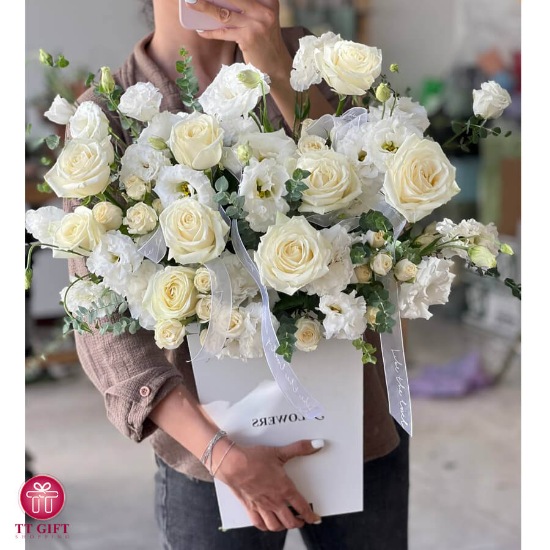 Nahal White Rose Flower Box