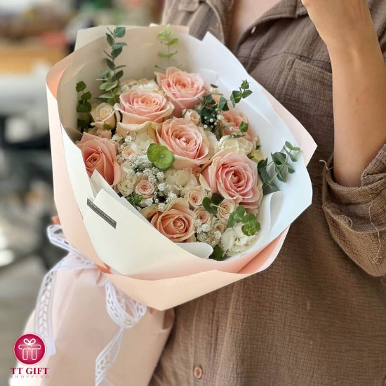 Aran Pink Rose Flower Bouquet