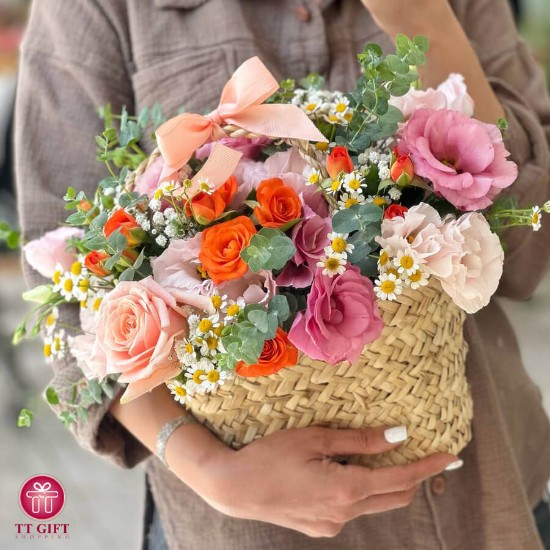 Faraneh Rose and Lisianthus Flower Box
