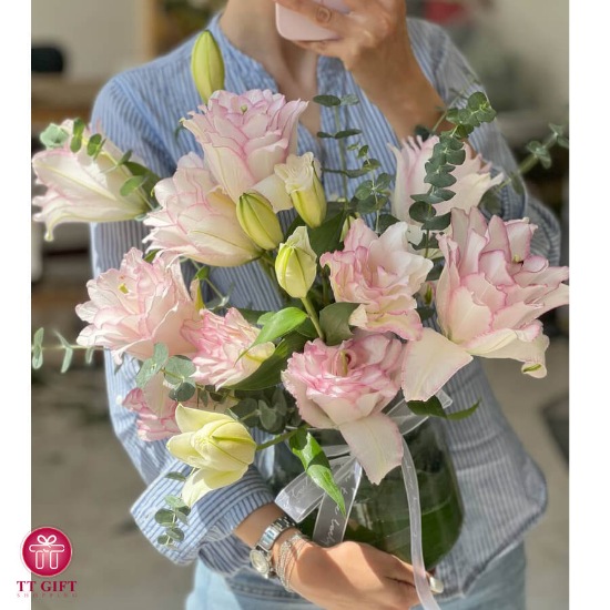 Luxury Pink Roselily Flower Vase