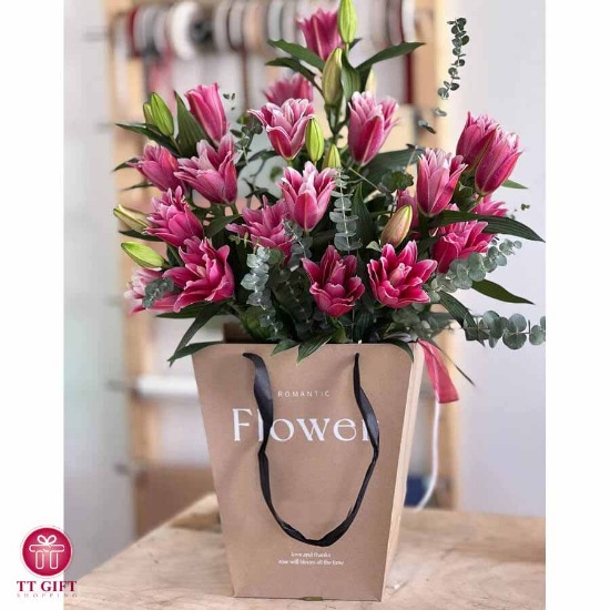 Sharmin Luxury Pink Roselily Flower Vase
