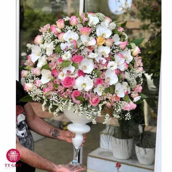 Ramona Orchid and Rose Flower Cup for Courtship