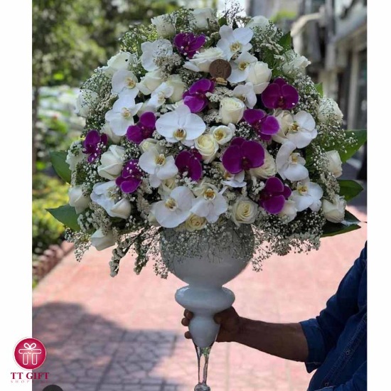 Farnika White and Purple Orchid and Rose Flower Cup for Courtship