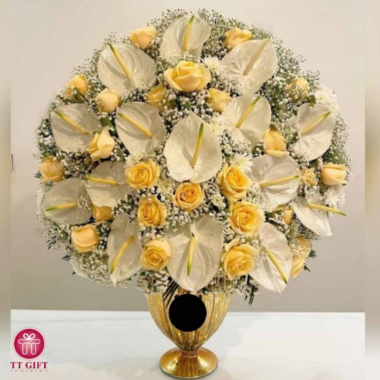 Hilda Cream Rose and White Anthurium Flower Cup