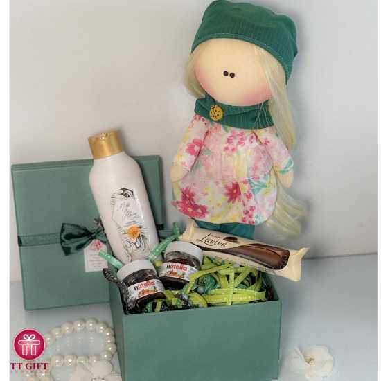 Matina Chocolate and Doll Package