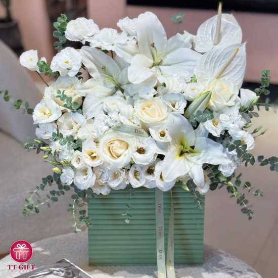 Dorna White Lily and Lisianthus Flower Box