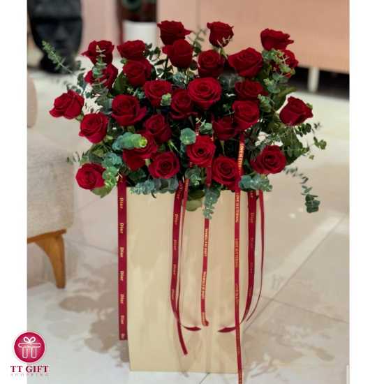 Paridokht Standing Flower Box of Red Roses